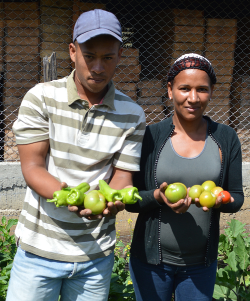 Local farmer & cook with locally grown produce on our Base Camp